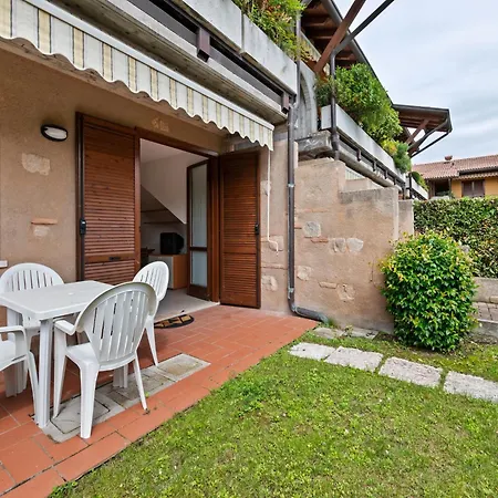 Vibrant In With Swimming Pool Near 2 Lakes * לאזיסה