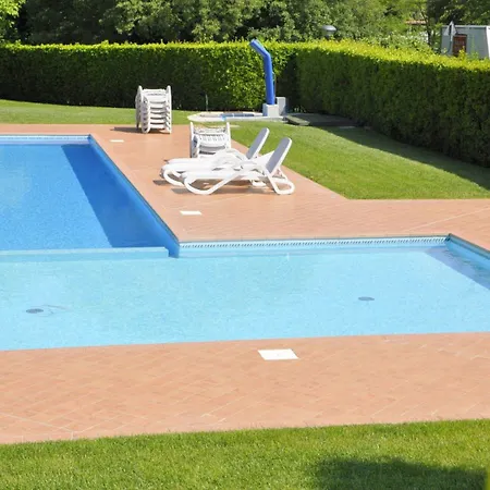 Vibrant In With Swimming Pool Near 2 Lakes Casa vacanze Lazise